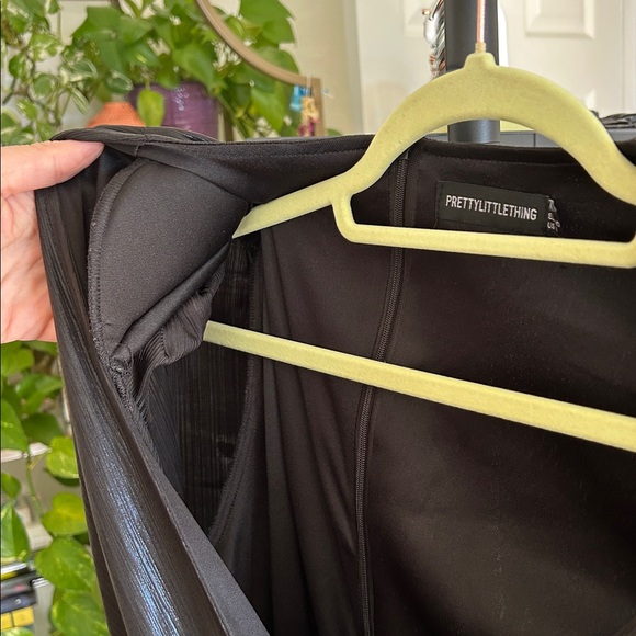 Pretty Little Thing Dress. Size 8. PTP 17”. Stretch. See description. - Picture 5 of 7